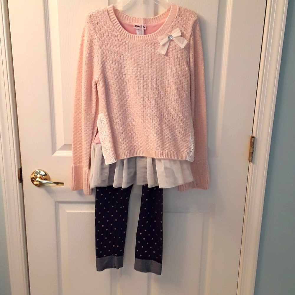 Girl's 2 piece outfit, Worn Once, like new